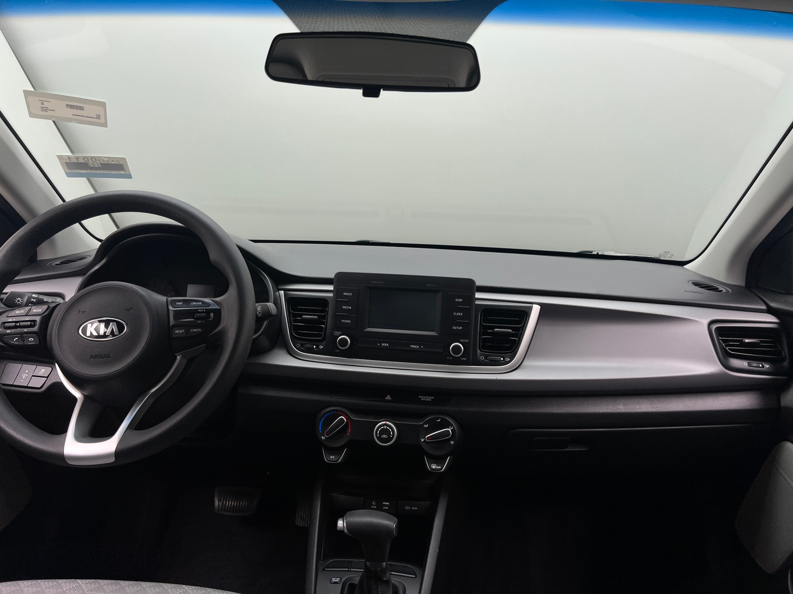 Thumbnail: 2018 Kia Rio - 3