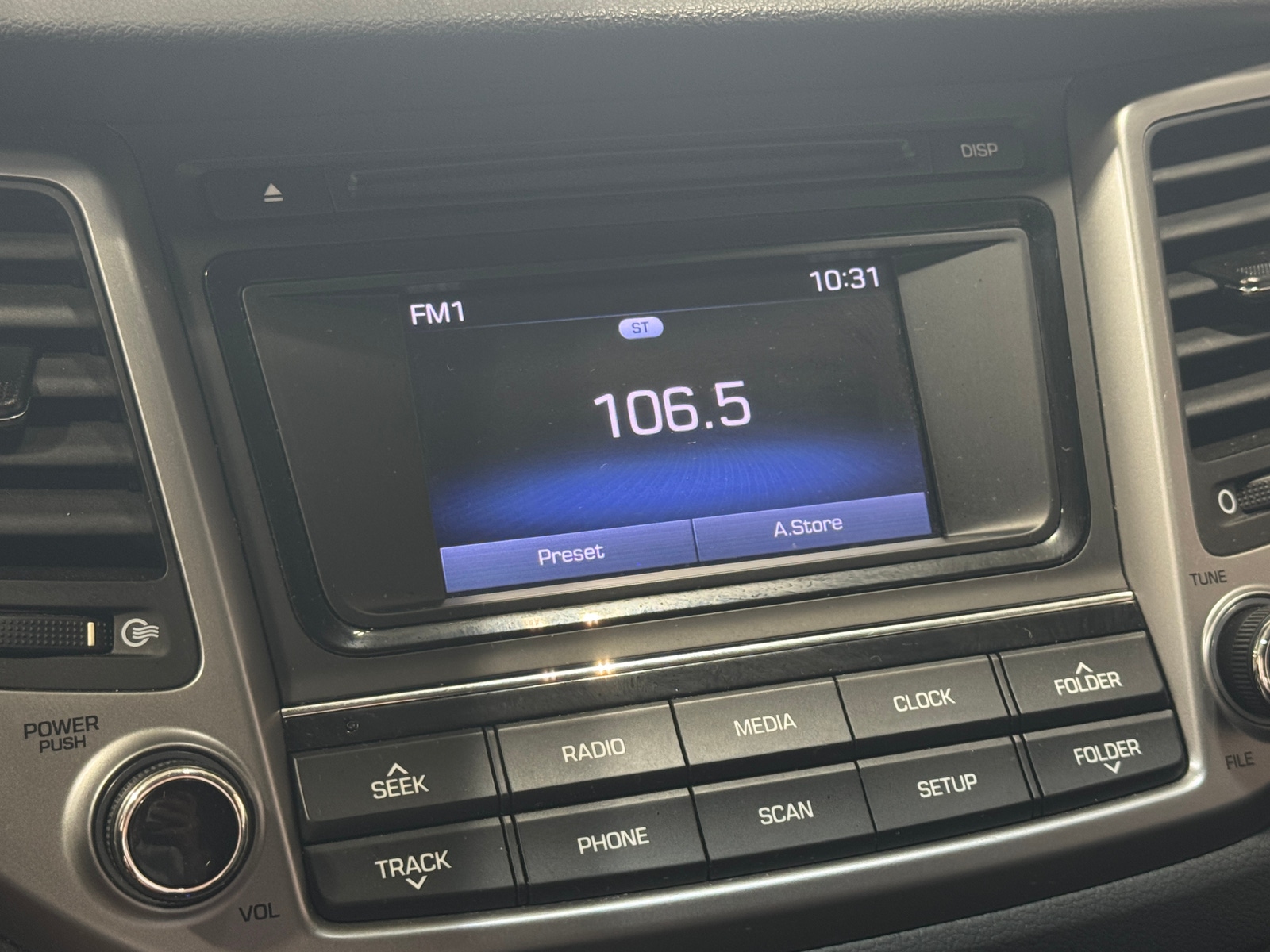 Thumbnail: 2018 Hyundai Tucson - 4