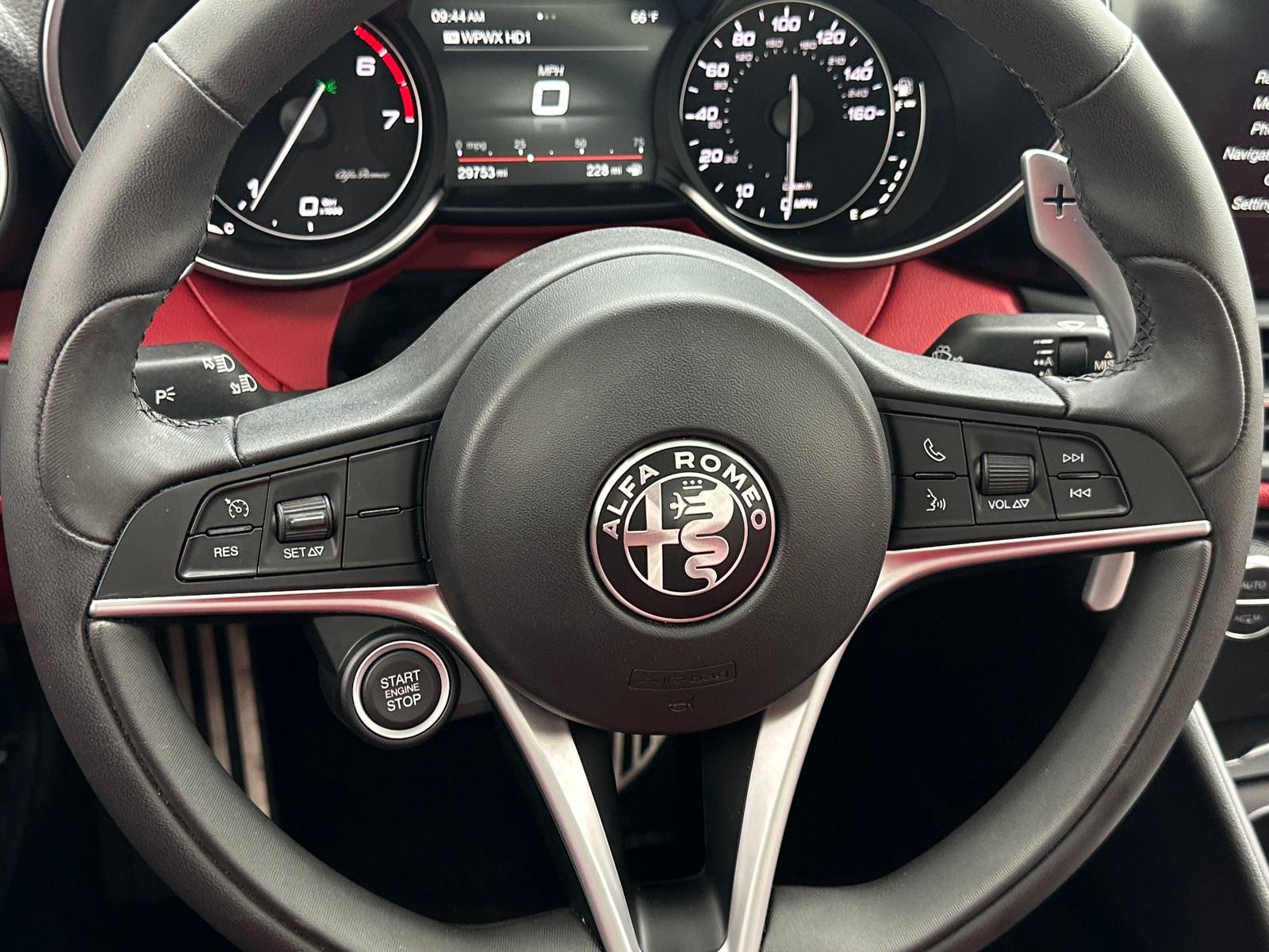 Thumbnail: 2019 Alfa Romeo Giulia - 4