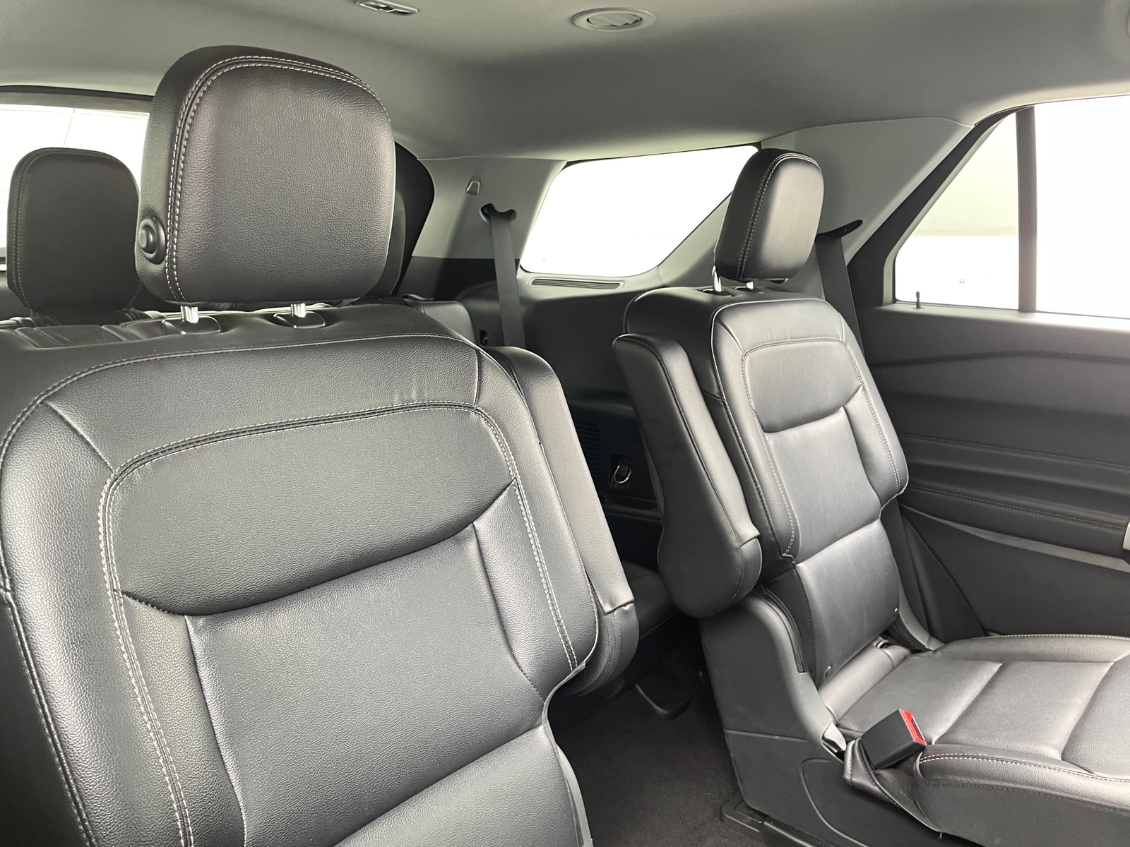 Thumbnail: 2020 Ford Explorer - 5