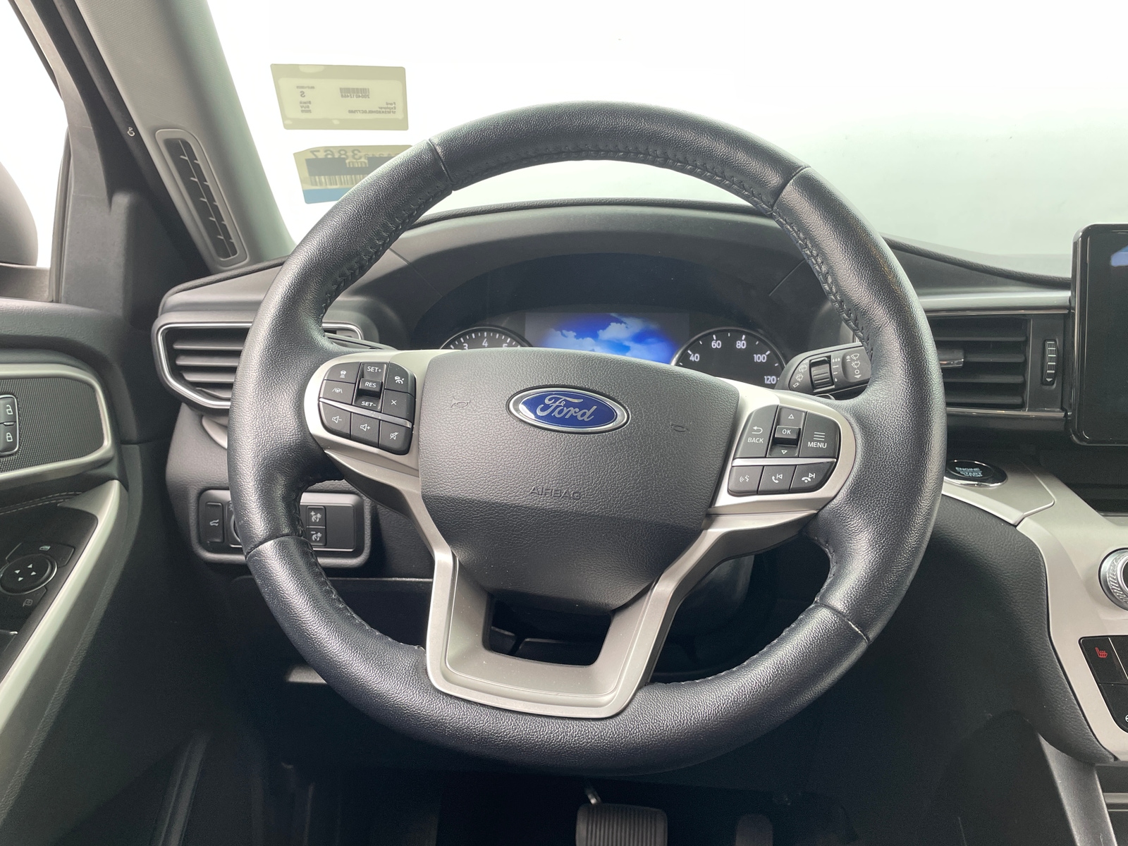 Thumbnail: 2020 Ford Explorer - 4