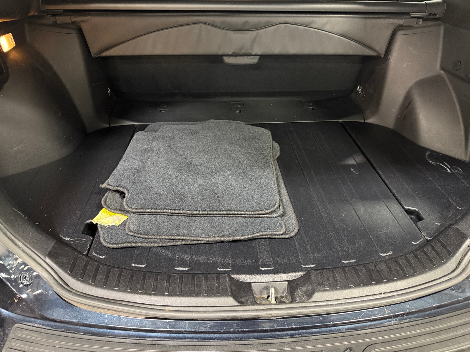 Thumbnail: 2014 Toyota Venza - 6
