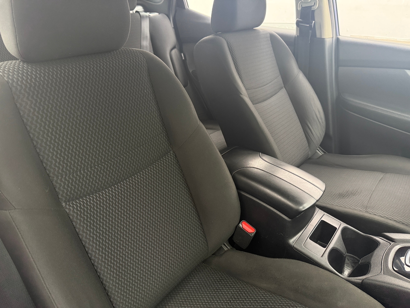 Thumbnail: 2020 Nissan Rogue Sport - 2