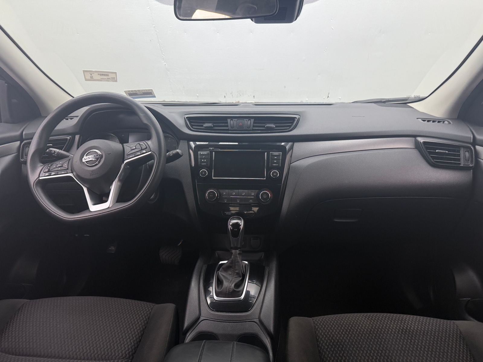 Thumbnail: 2020 Nissan Rogue Sport - 3