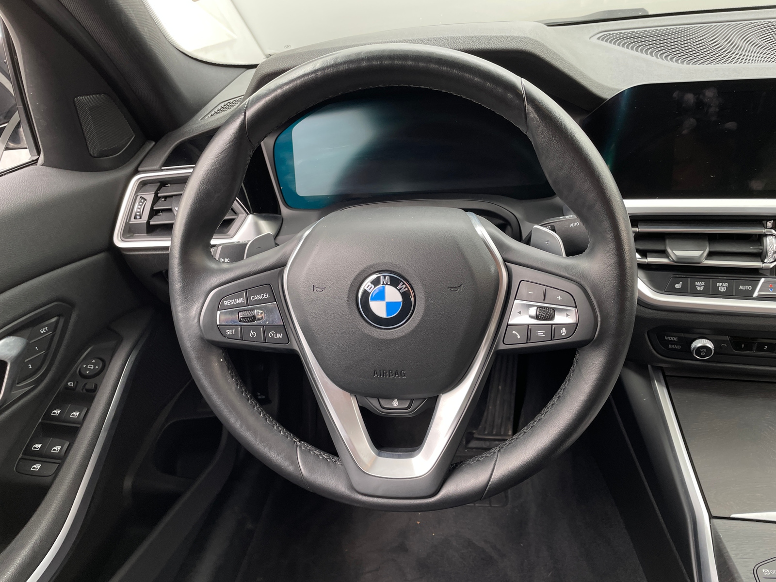 Thumbnail: 2020 BMW 3 Series - 4