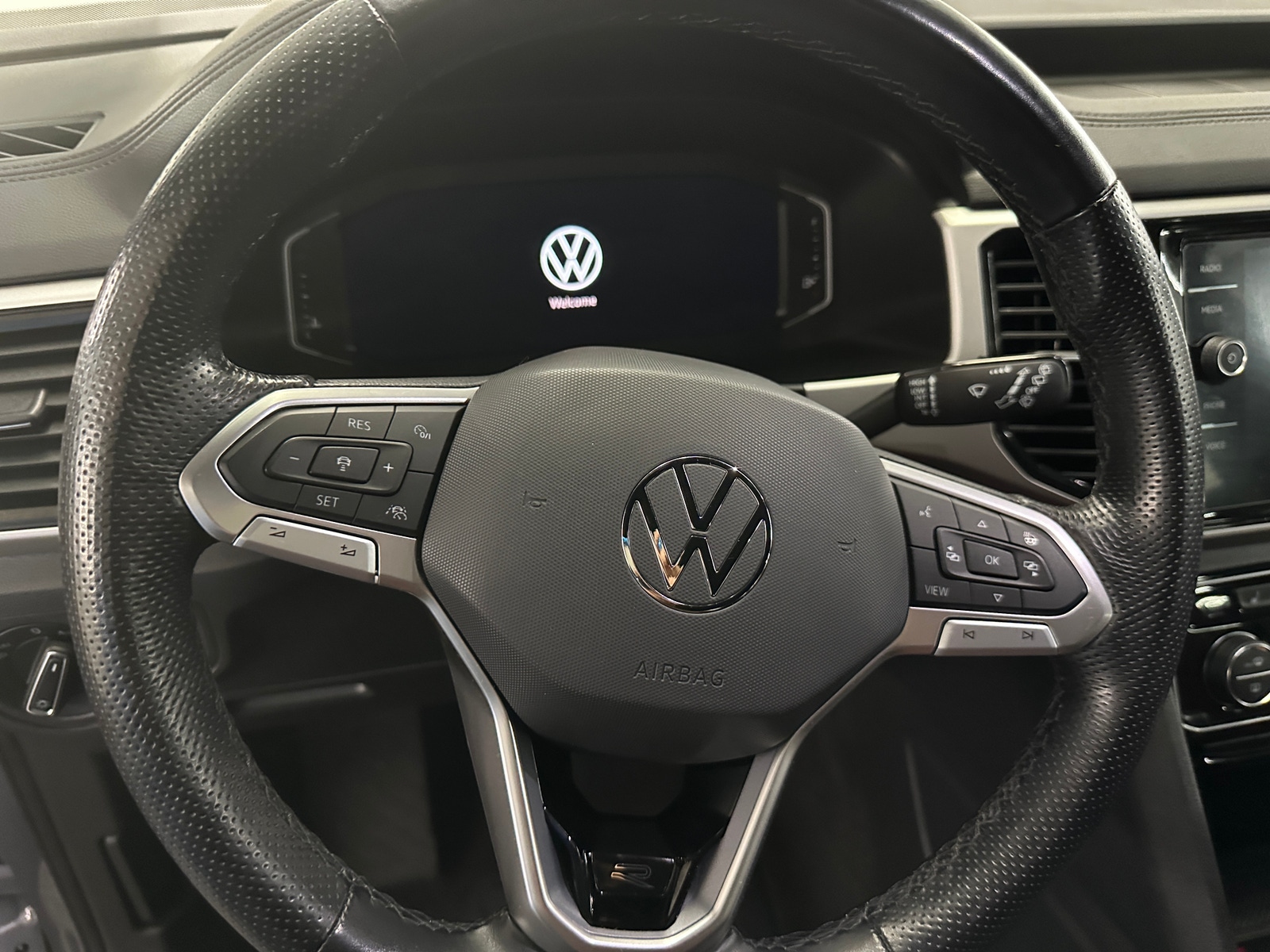 Thumbnail: 2022 Volkswagen Atlas - 4
