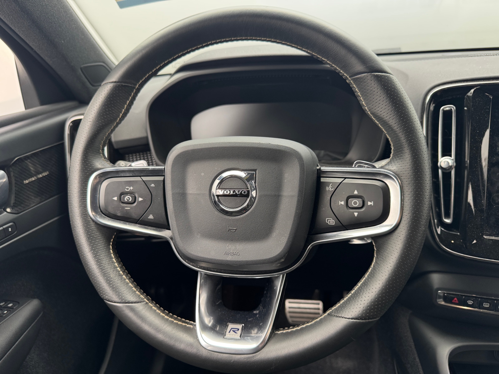 Thumbnail: 2020 Volvo XC40 - 4