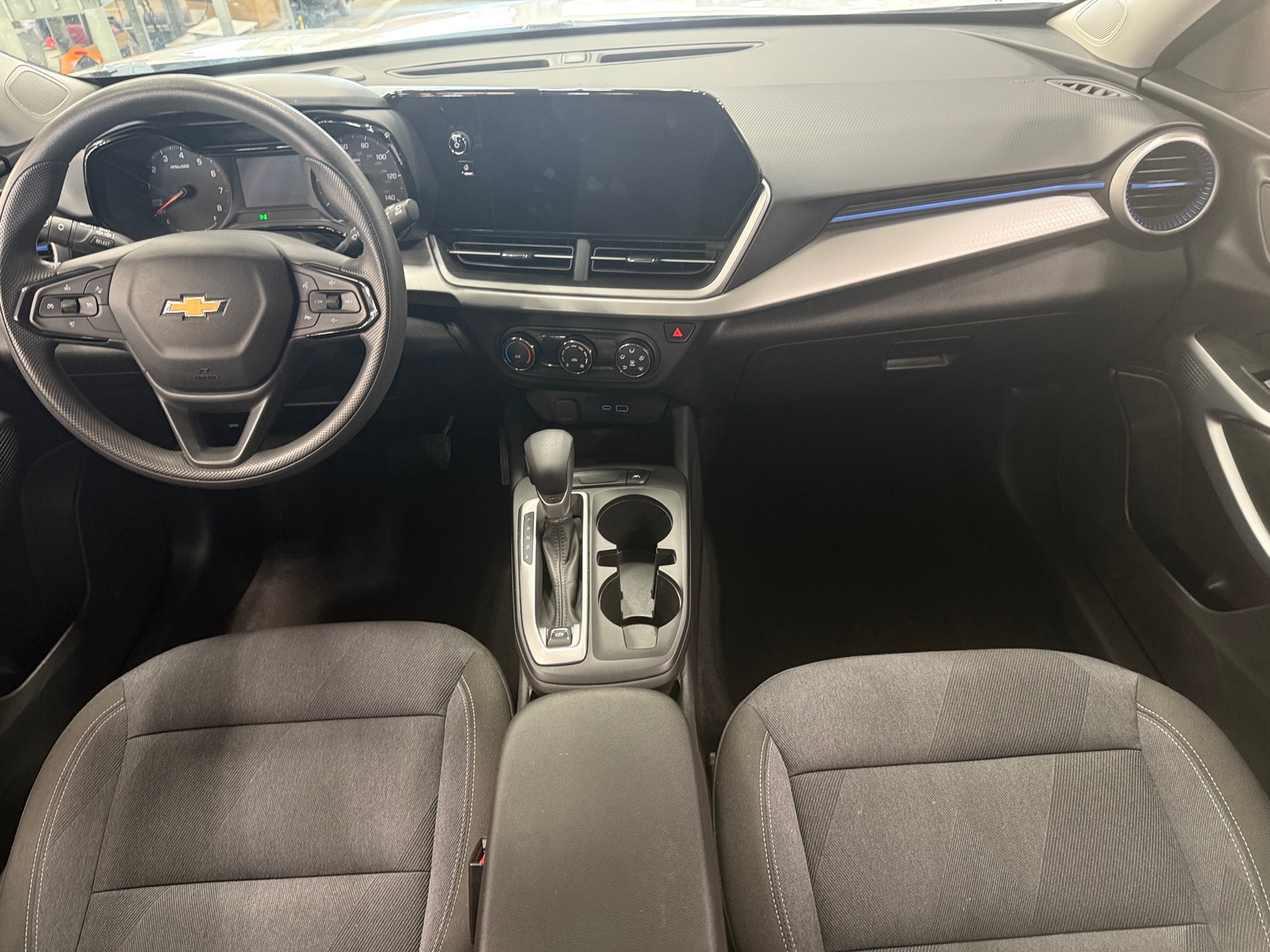 Thumbnail: 2025 Chevrolet Trax - 3
