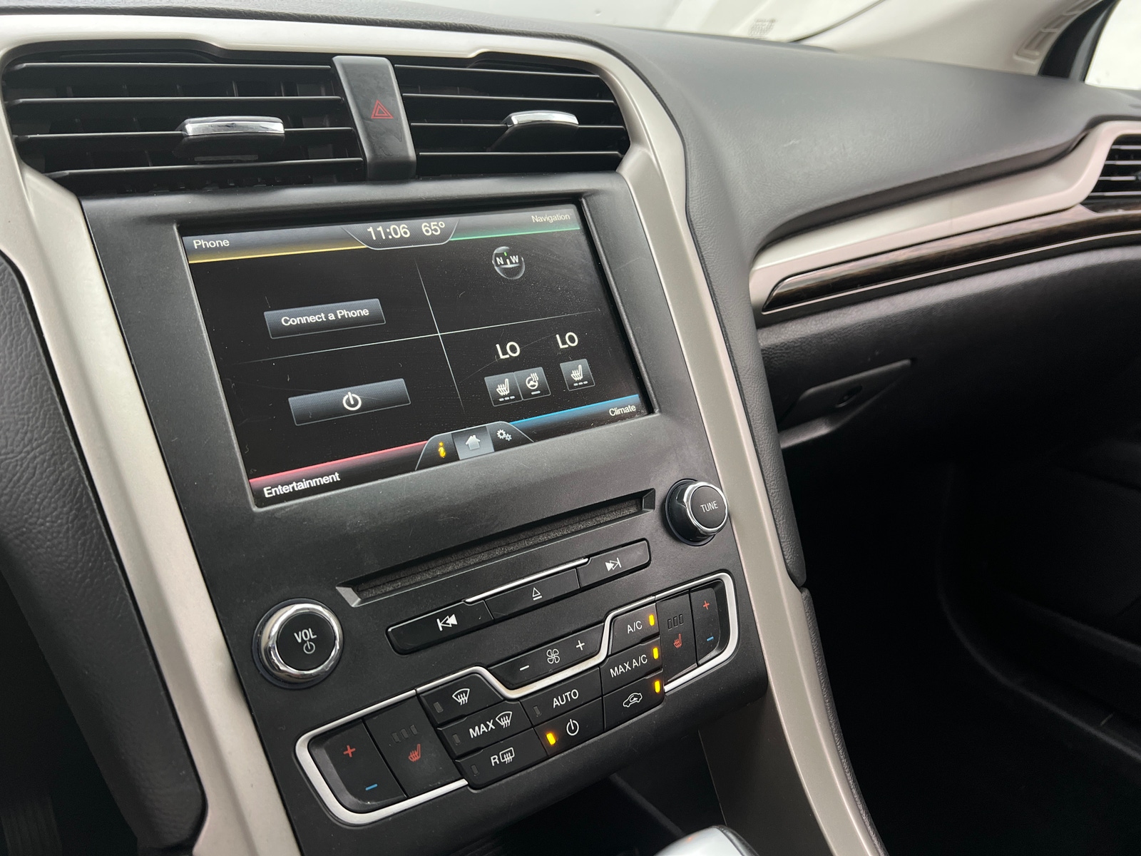 Thumbnail: 2016 Ford Fusion - 3