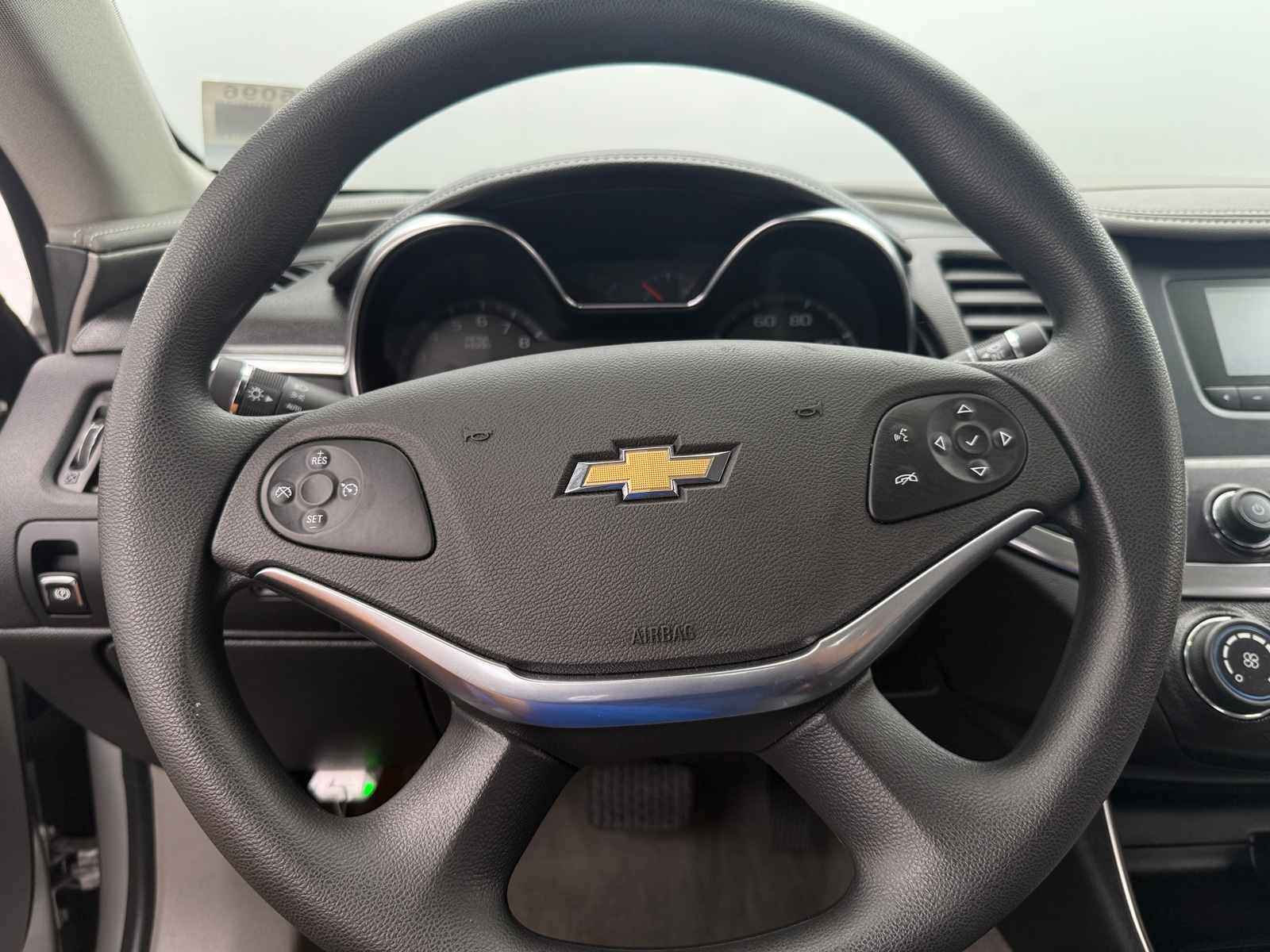 Thumbnail: 2017 Chevrolet Impala - 5