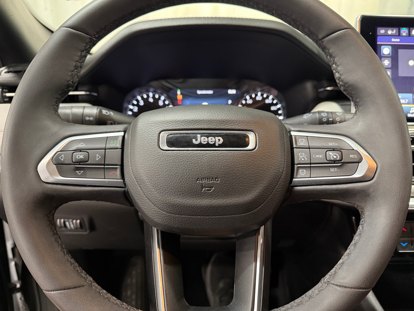 Thumbnail: 2023 Jeep Compass - 4