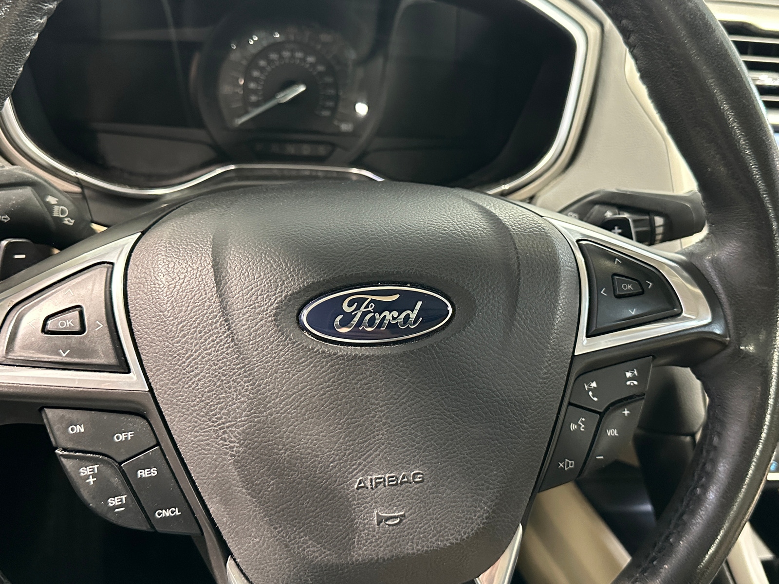 Thumbnail: 2014 Ford Fusion - 4