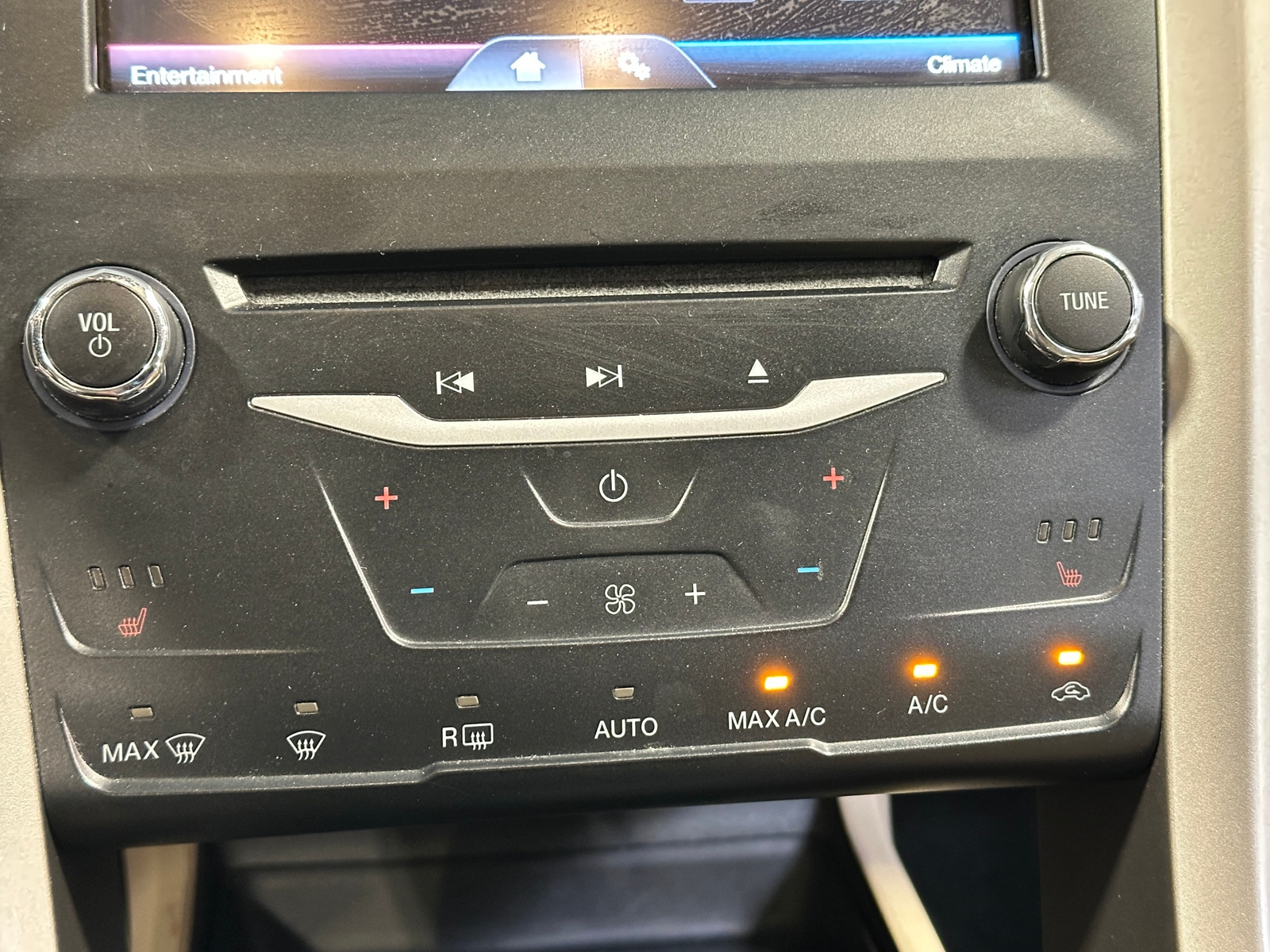 Thumbnail: 2014 Ford Fusion - 3
