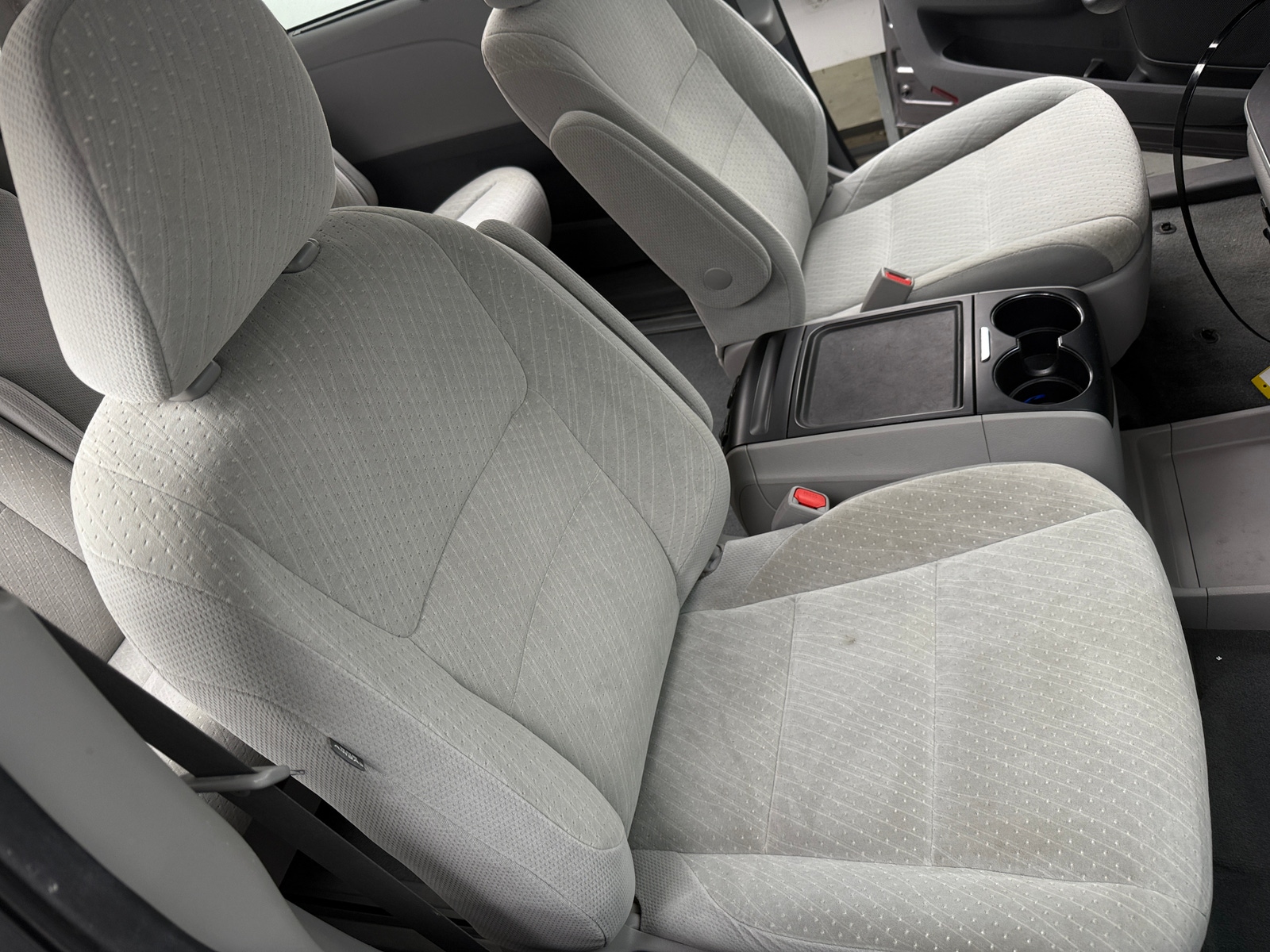 Thumbnail: 2020 Toyota Sienna - 2