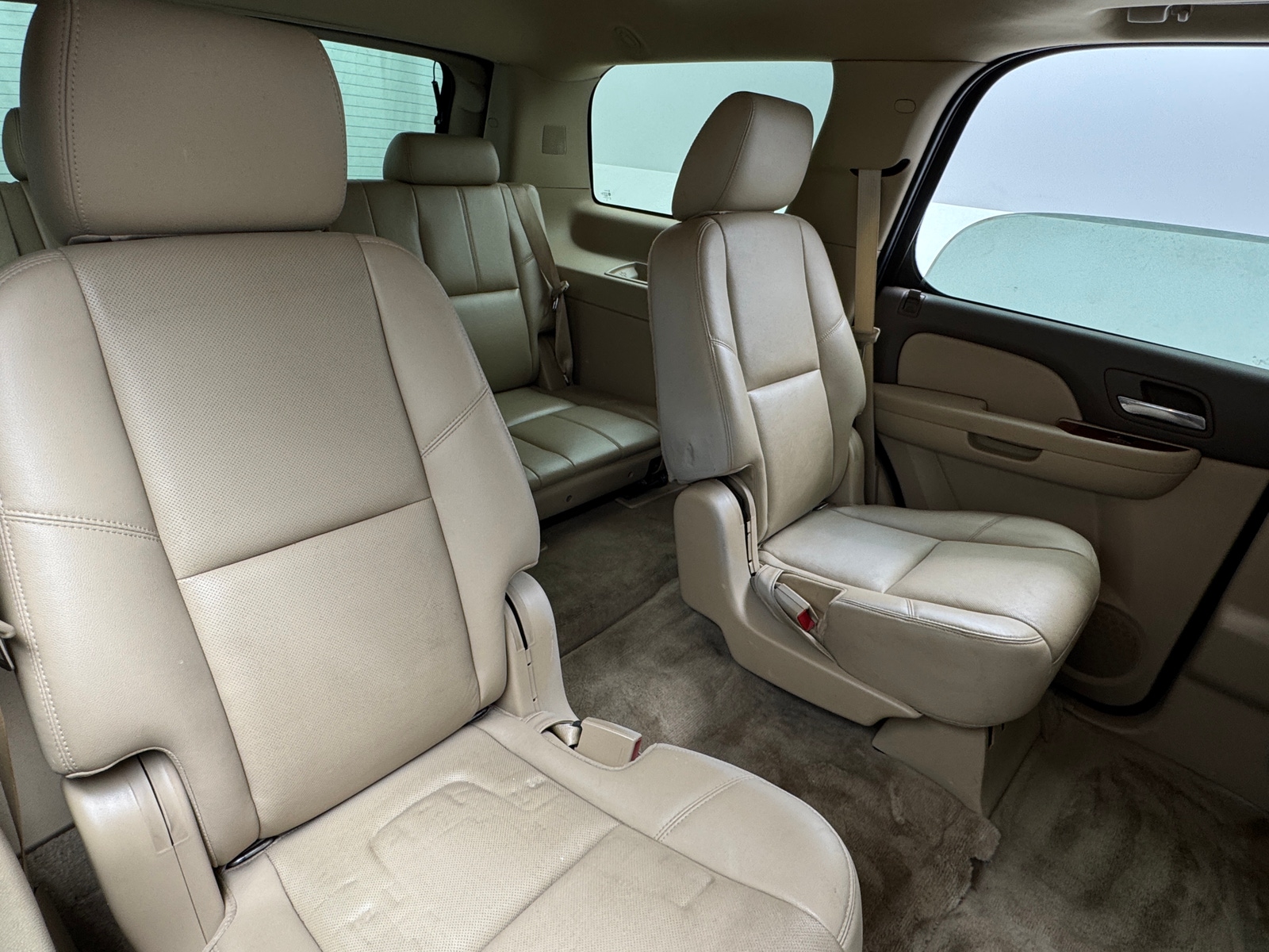 Thumbnail: 2013 Chevrolet Tahoe - 5