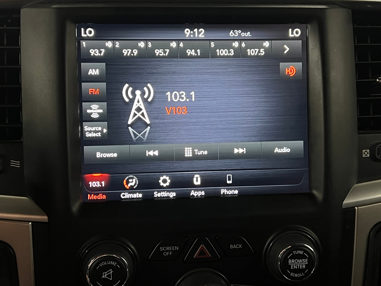 Thumbnail: 2019 RAM 1500 Classic - 4