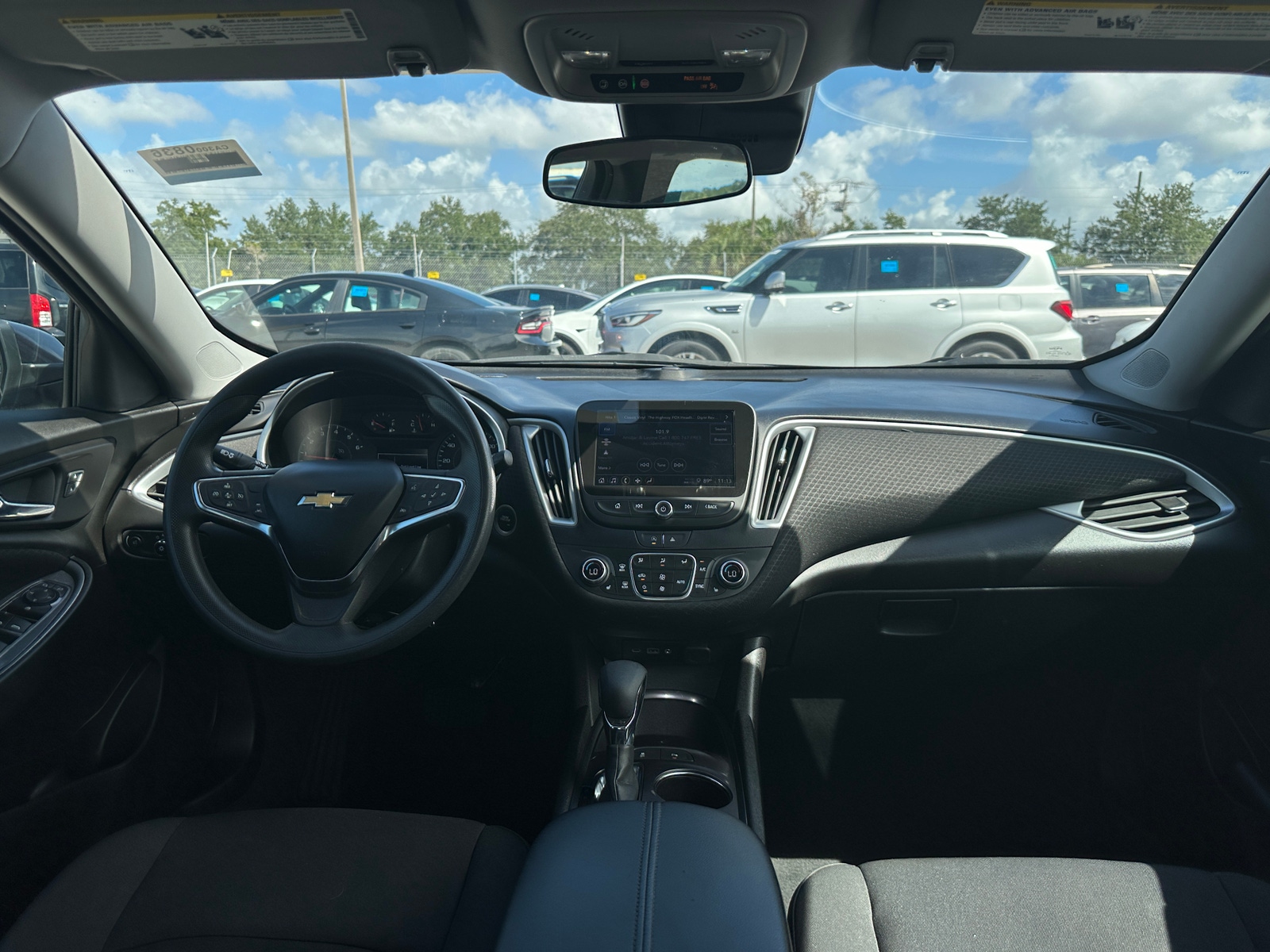 Thumbnail: 2023 Chevrolet Malibu - 3