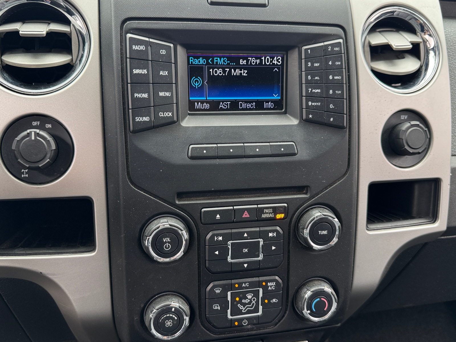 Thumbnail: 2013 Ford Econoline - 4
