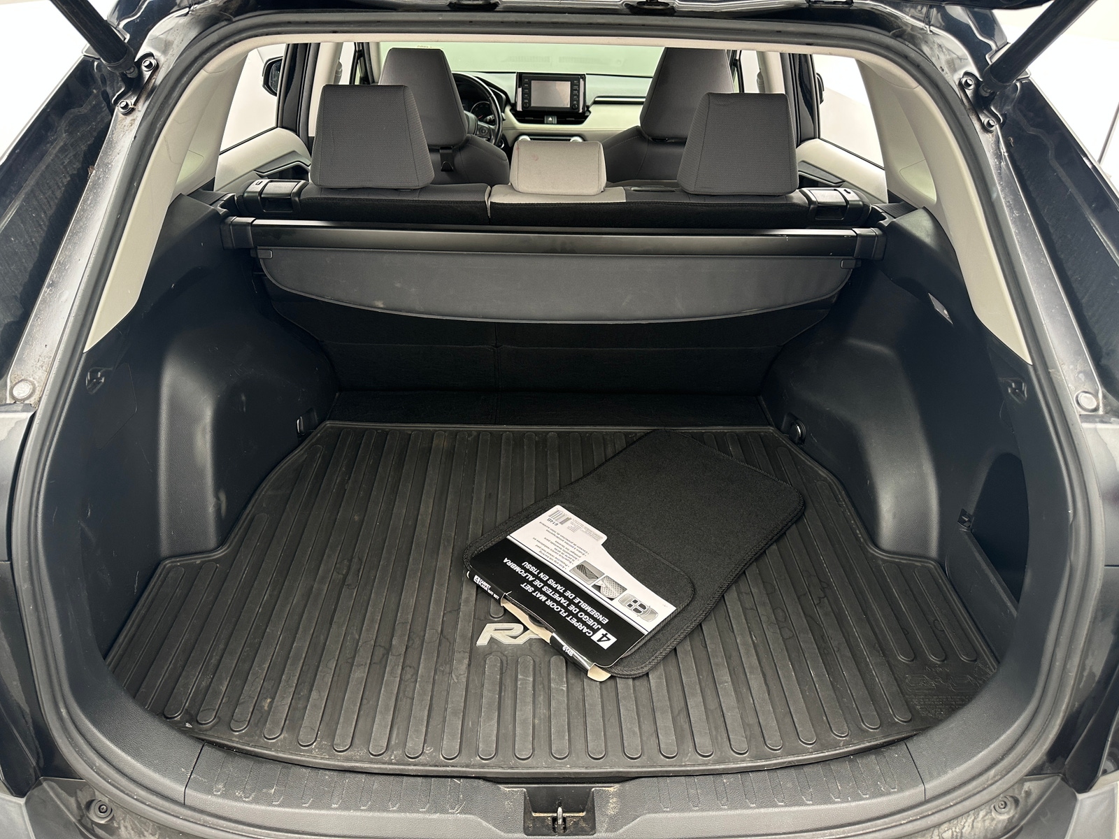 Thumbnail: 2019 Toyota RAV4 - 7