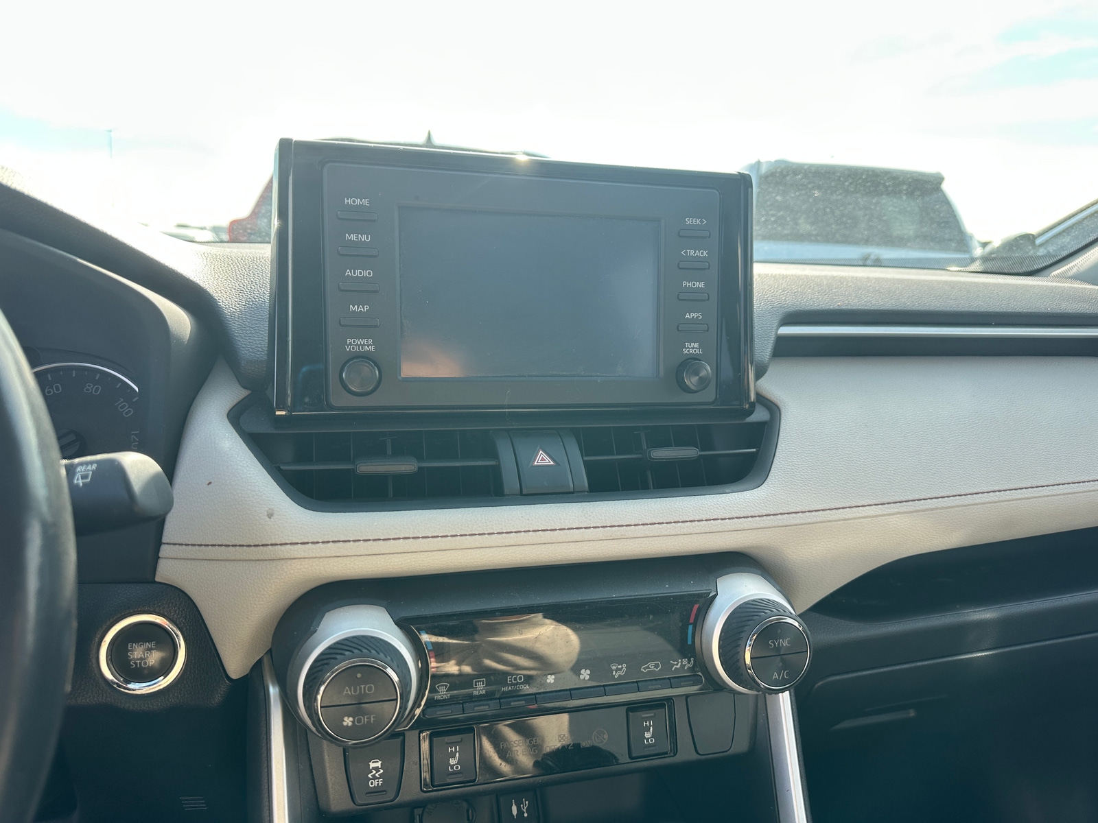 Thumbnail: 2019 Toyota RAV4 - 4