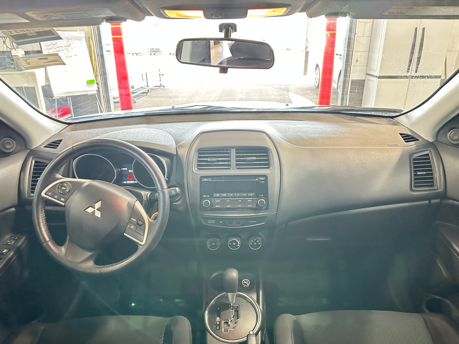 Thumbnail: 2015 Mitsubishi Outlander Sport - 3