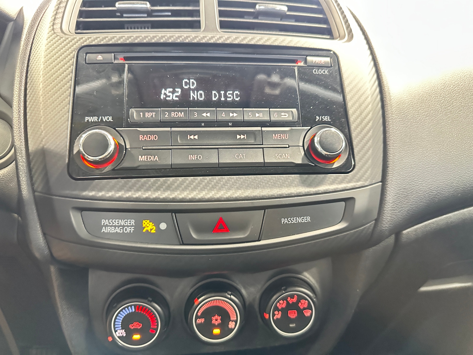 Thumbnail: 2015 Mitsubishi Outlander Sport - 4