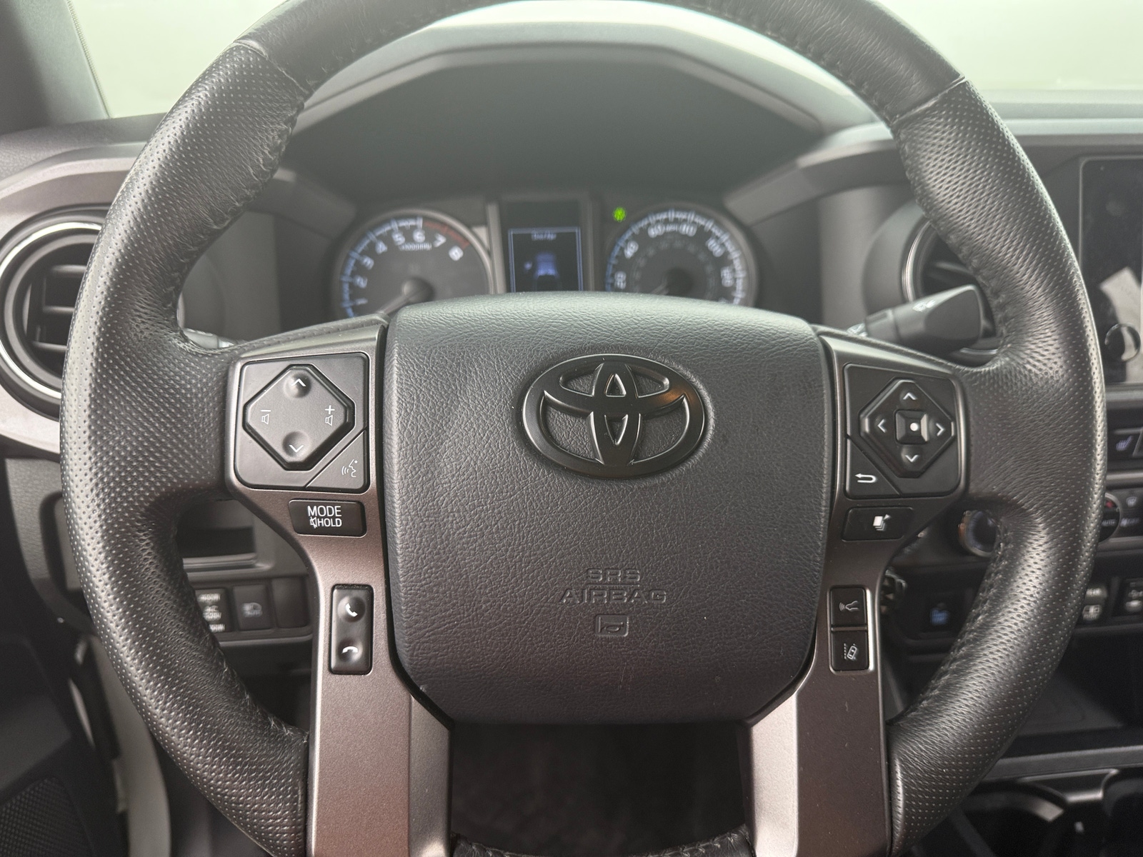 Thumbnail: 2018 Toyota Tacoma - 4