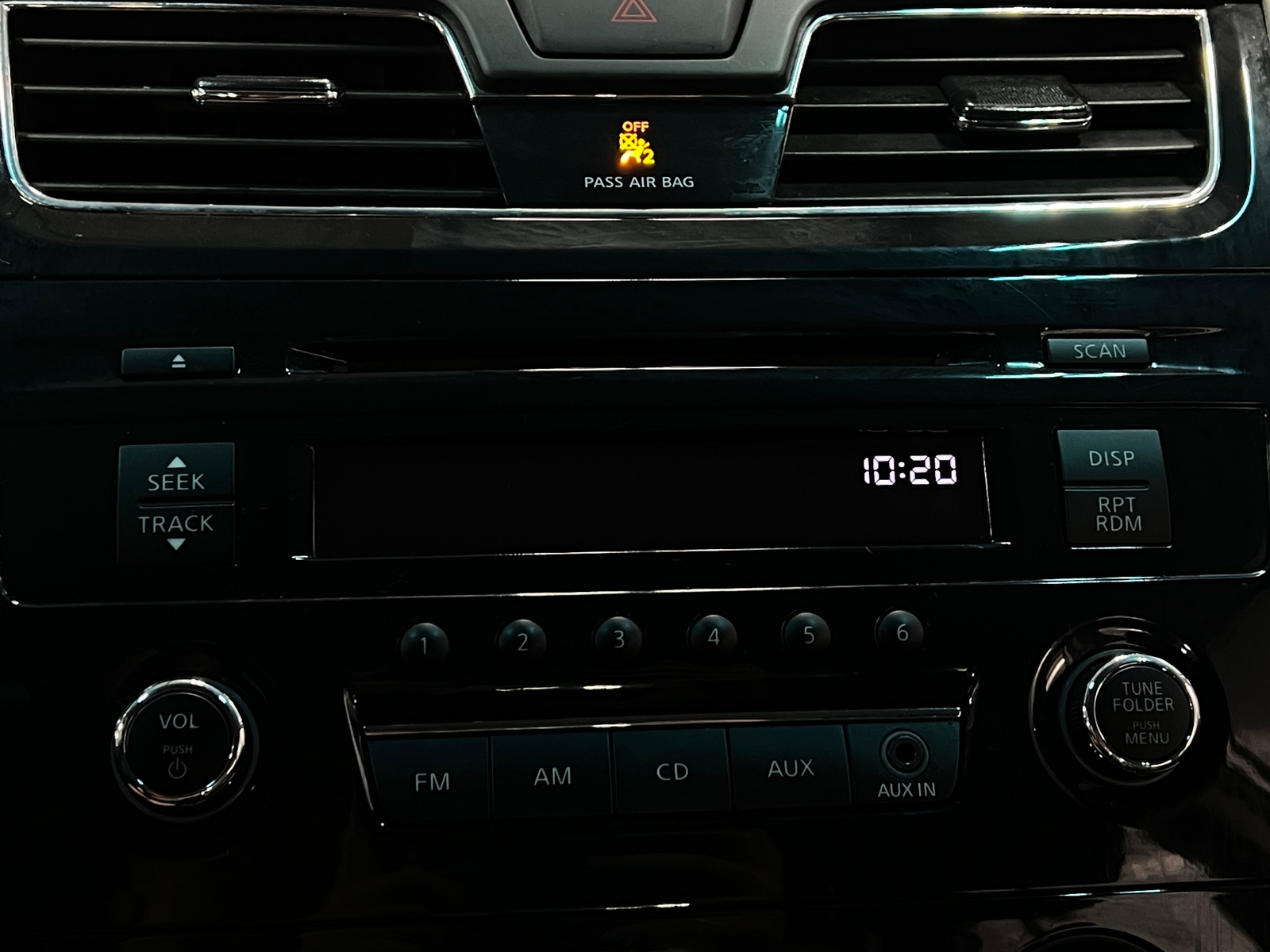 Thumbnail: 2015 Nissan Altima - 4