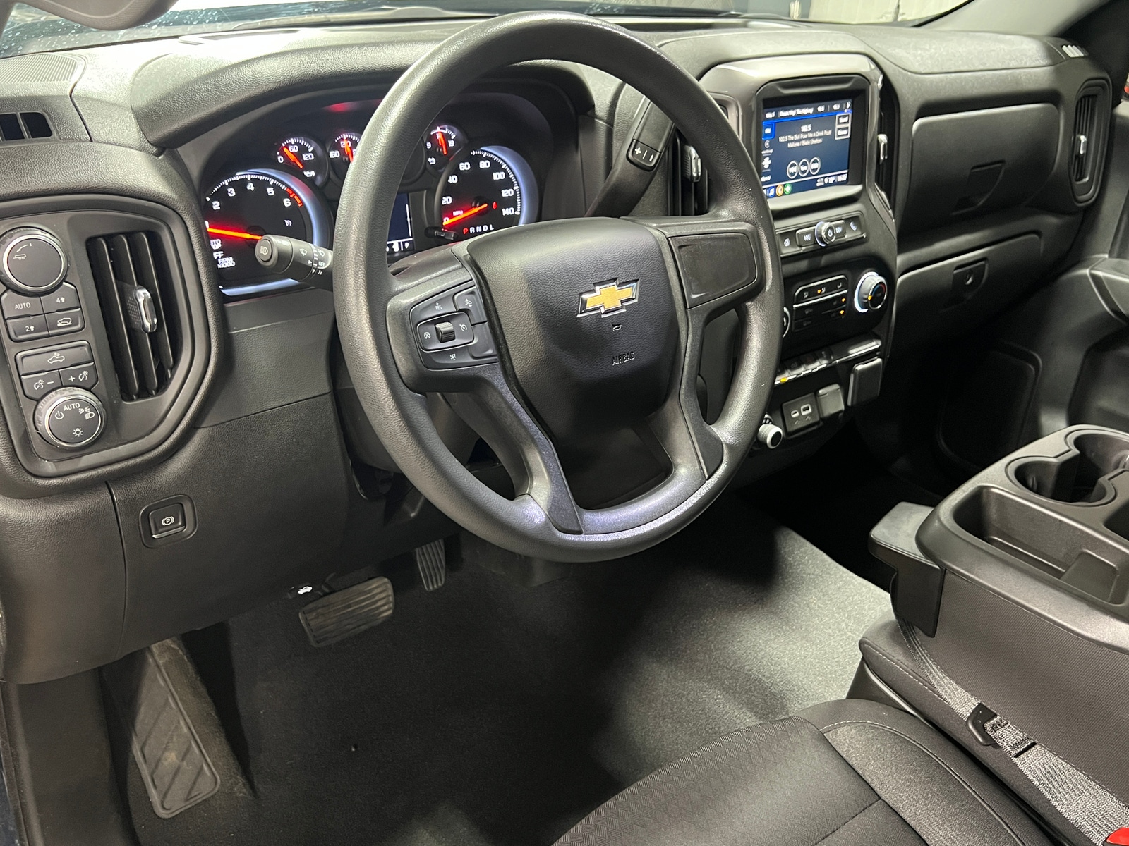 Thumbnail: 2022 Chevrolet Silverado 1500 - 3