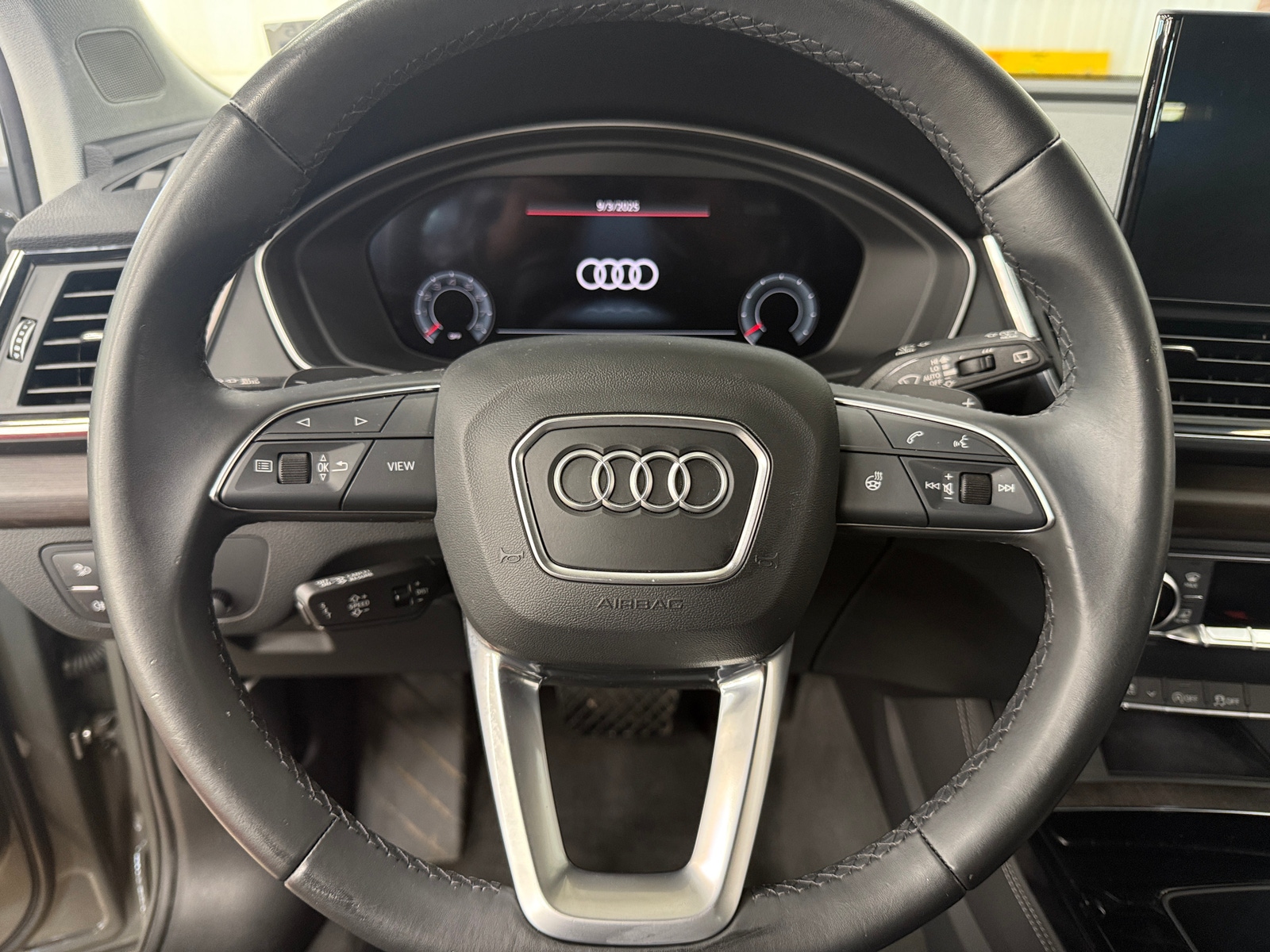 Thumbnail: 2023 Audi Q5 - 4