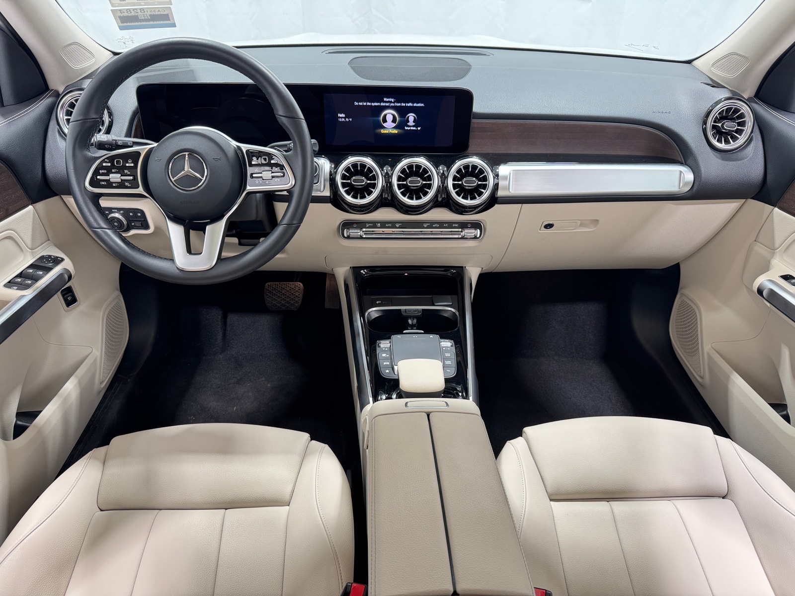 Thumbnail: 2023 Mercedes-Benz GLB - 2