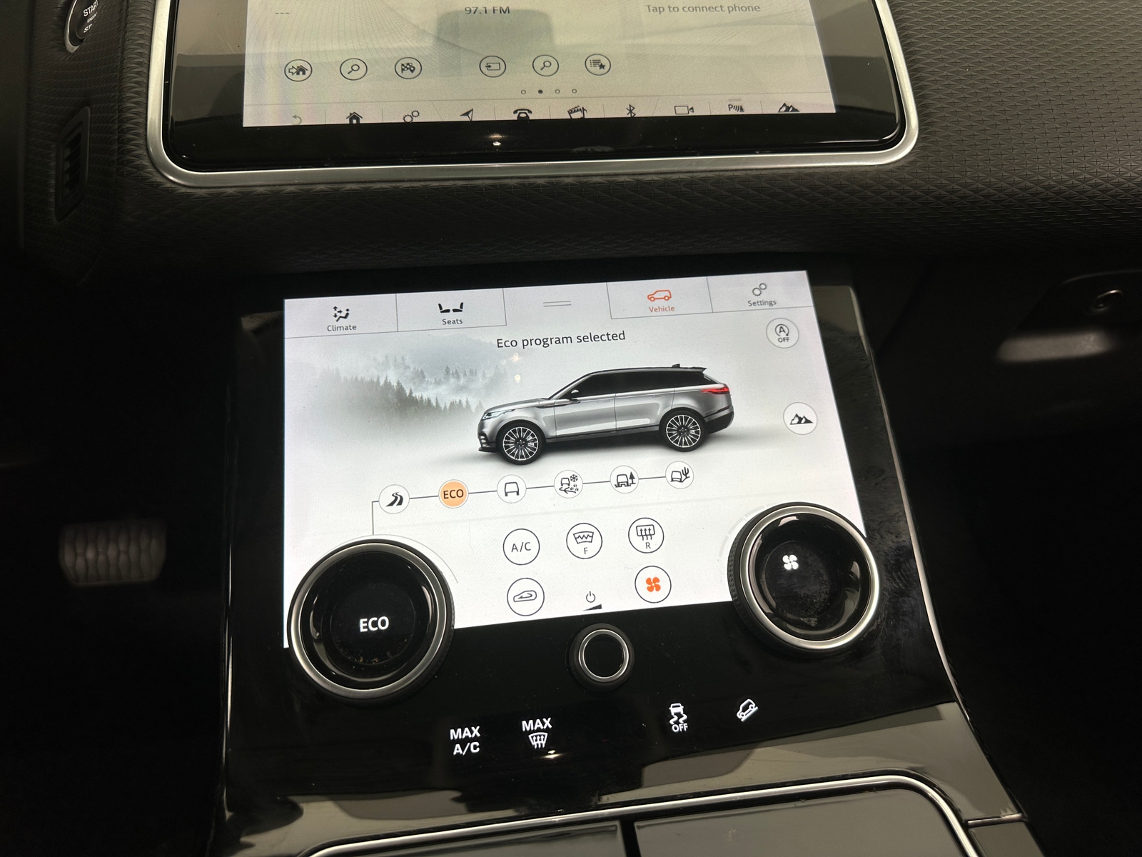 Thumbnail: 2018 Land Rover Range Rover Velar - 3
