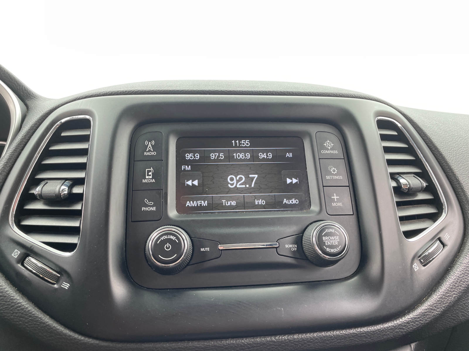 Thumbnail: 2018 Jeep Compass - 4