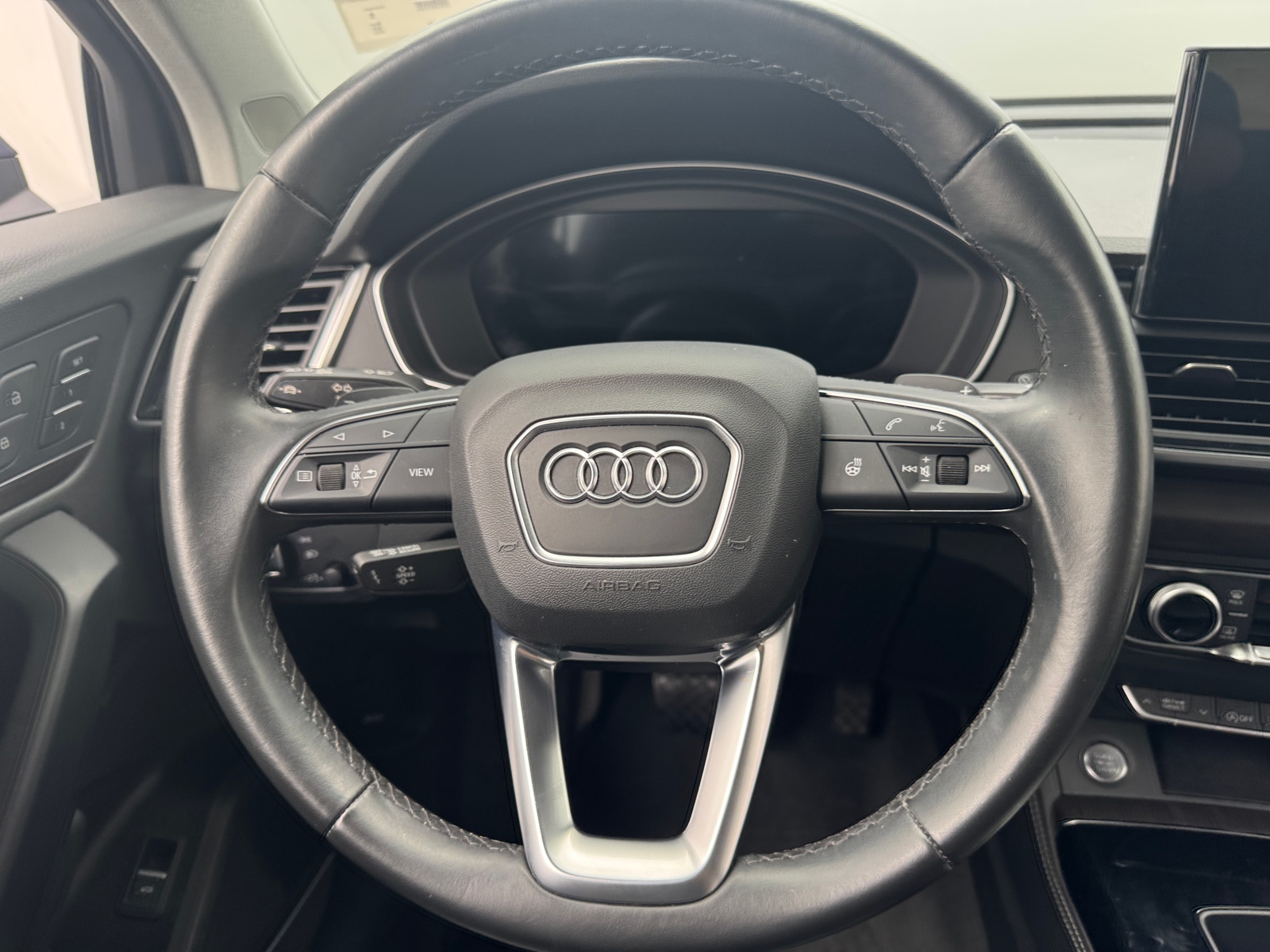 Thumbnail: 2022 Audi Q5 - 4