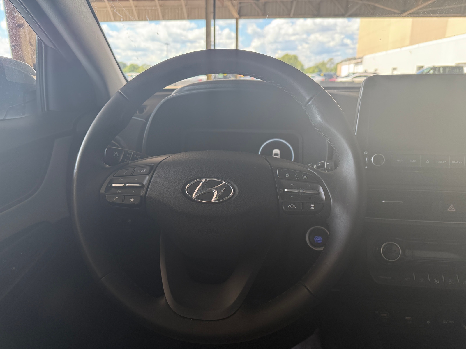 Thumbnail: 2022 Hyundai Kona - 4