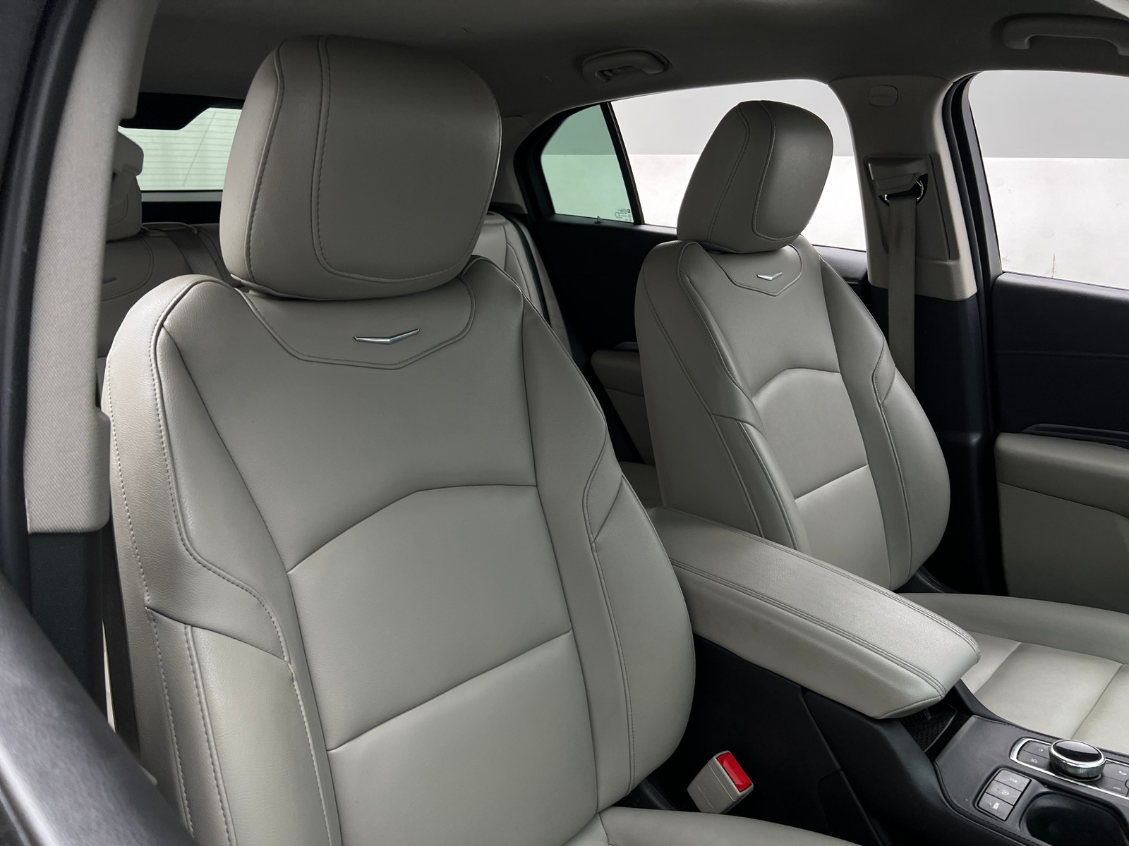 Thumbnail: 2023 Cadillac XT4 - 2