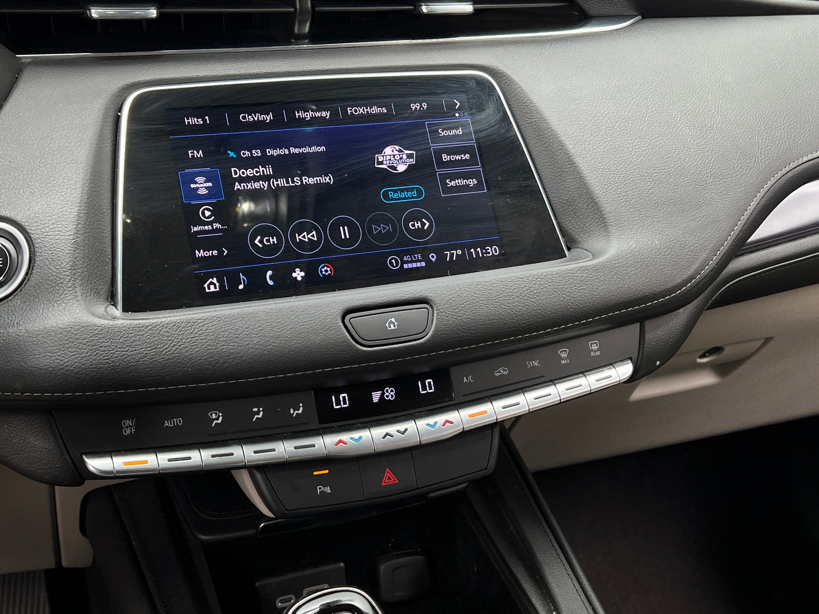Thumbnail: 2023 Cadillac XT4 - 4