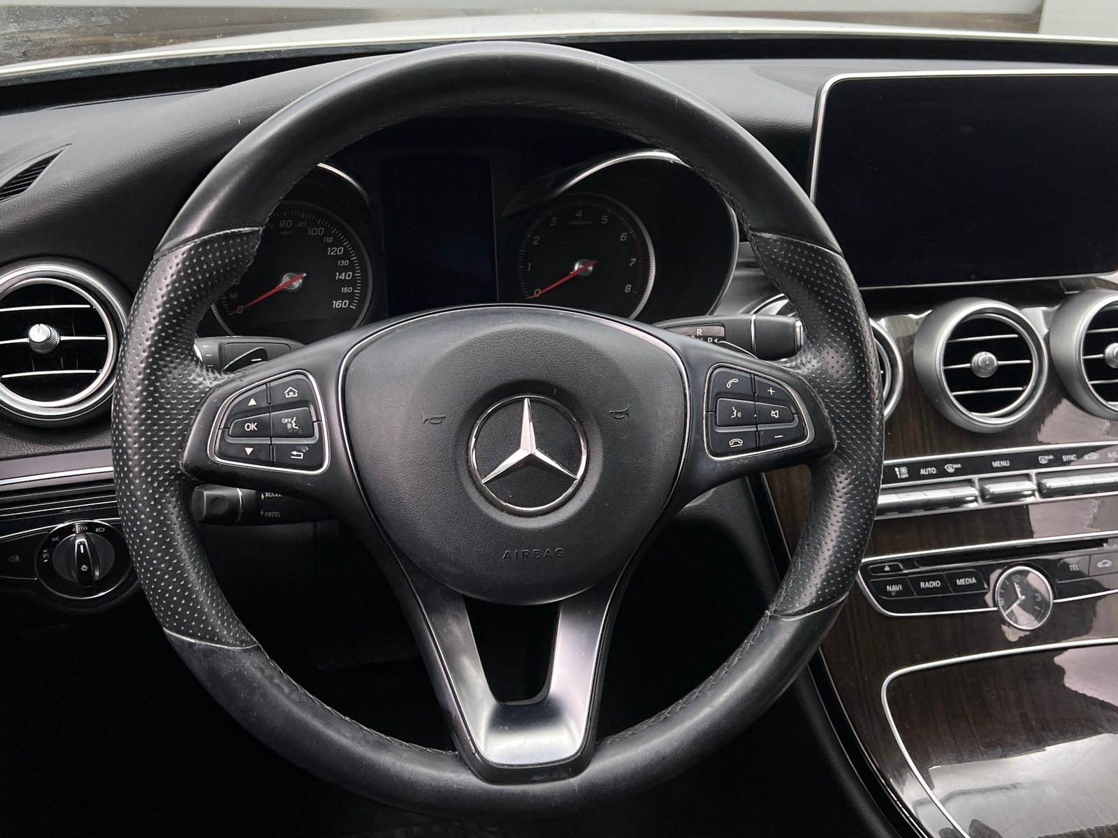Thumbnail: 2015 Mercedes-Benz C-Class - 4
