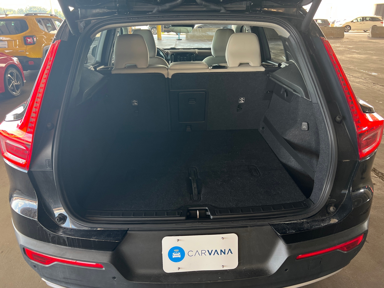 Thumbnail: 2019 Volvo XC40 - 6
