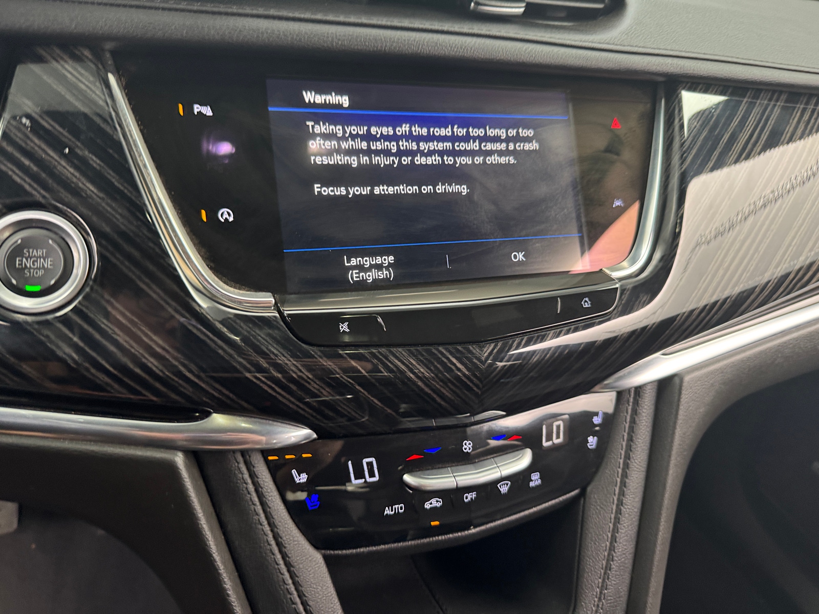 Thumbnail: 2025 Cadillac XT6 - 3