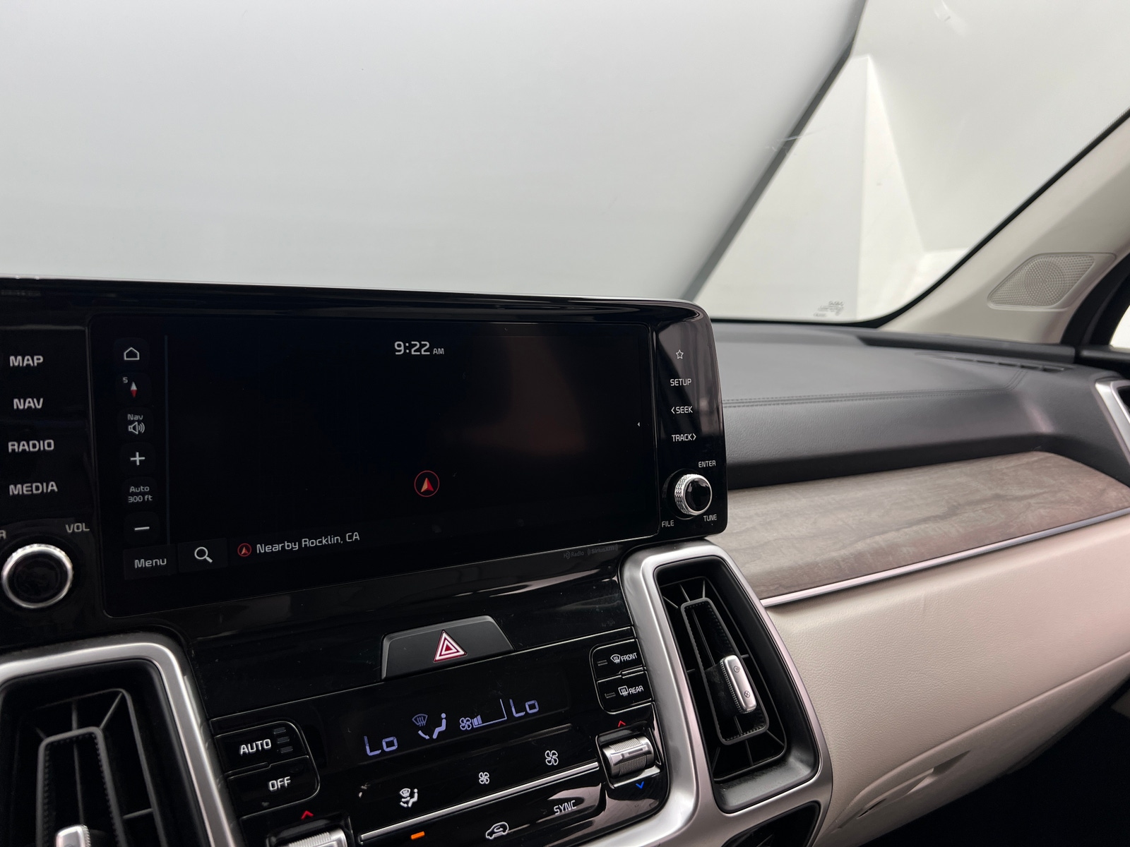 Thumbnail: 2023 Kia Sorento - 3