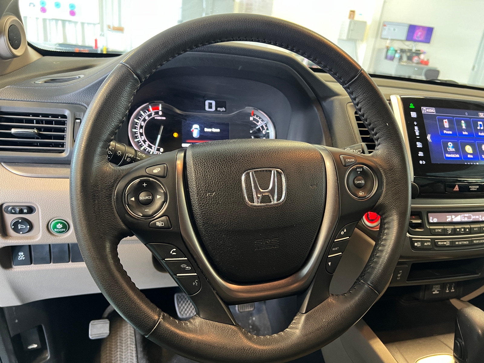 Thumbnail: 2016 Honda Pilot - 4