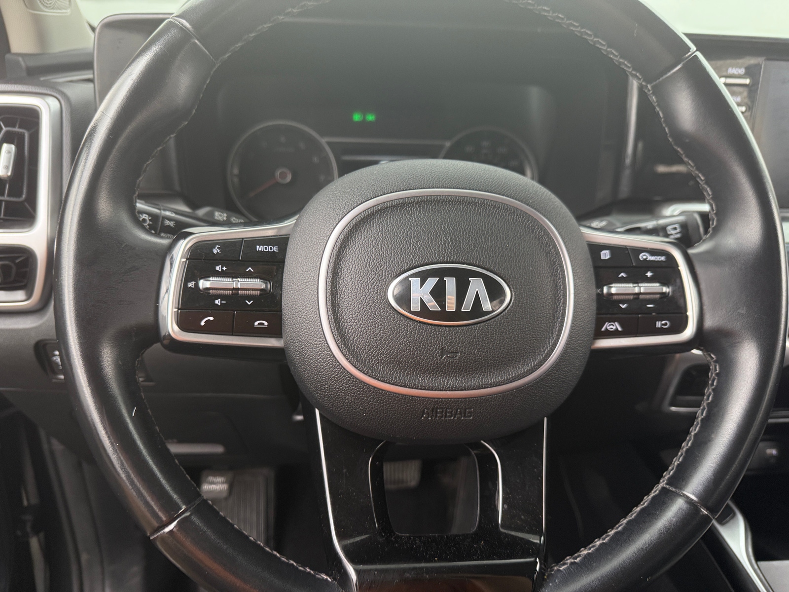 Thumbnail: 2021 Kia Sorento - 4