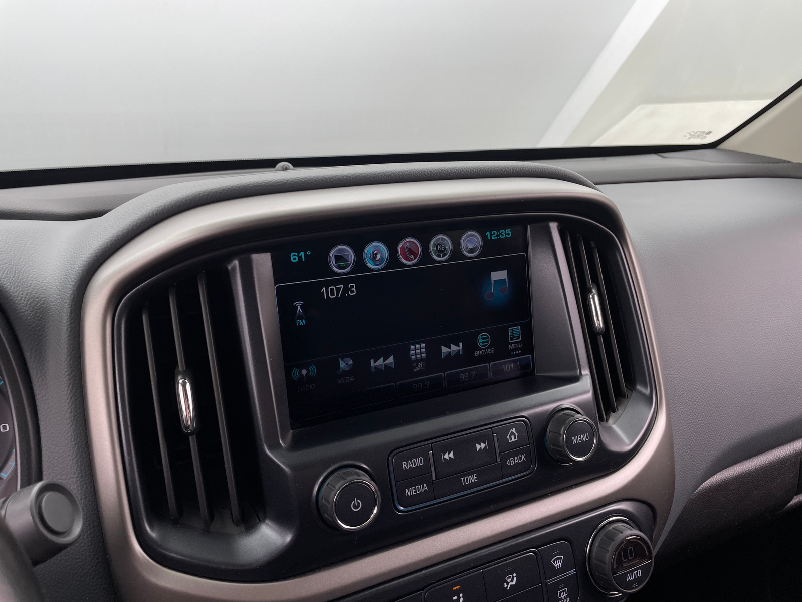 Thumbnail: 2017 Chevrolet Colorado - 2