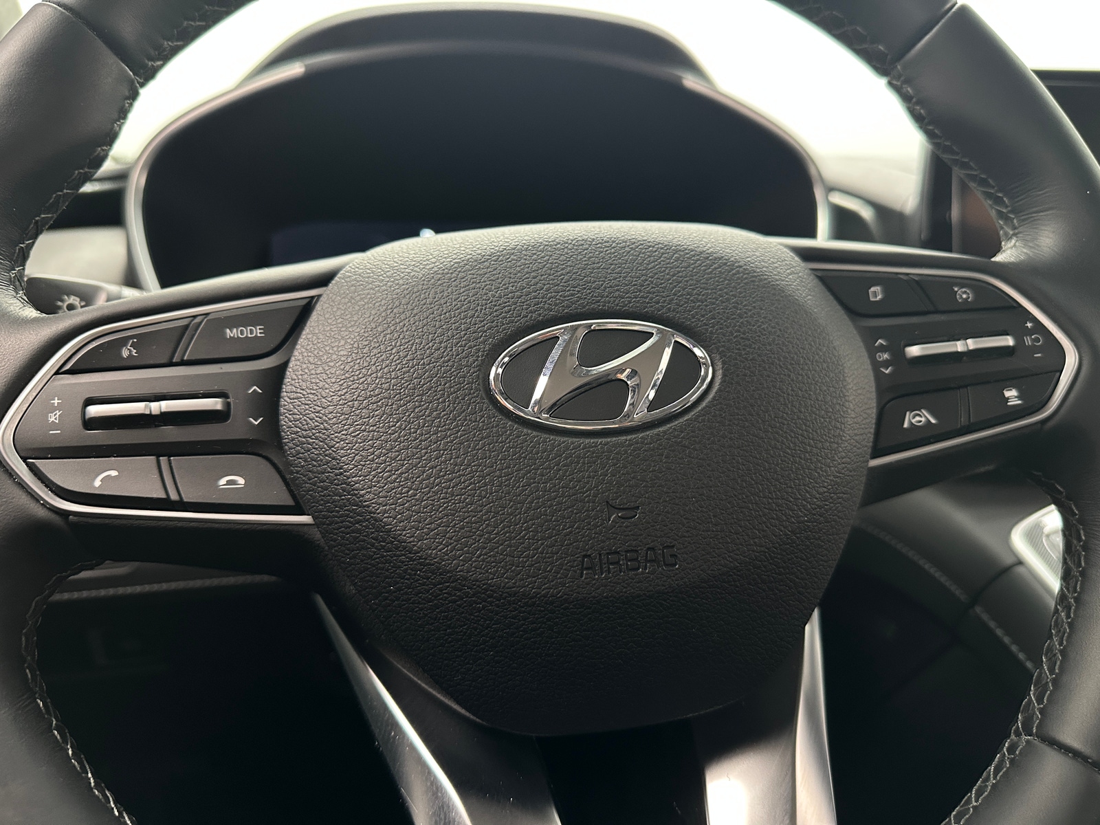 Thumbnail: 2023 Hyundai Santa Fe - 4