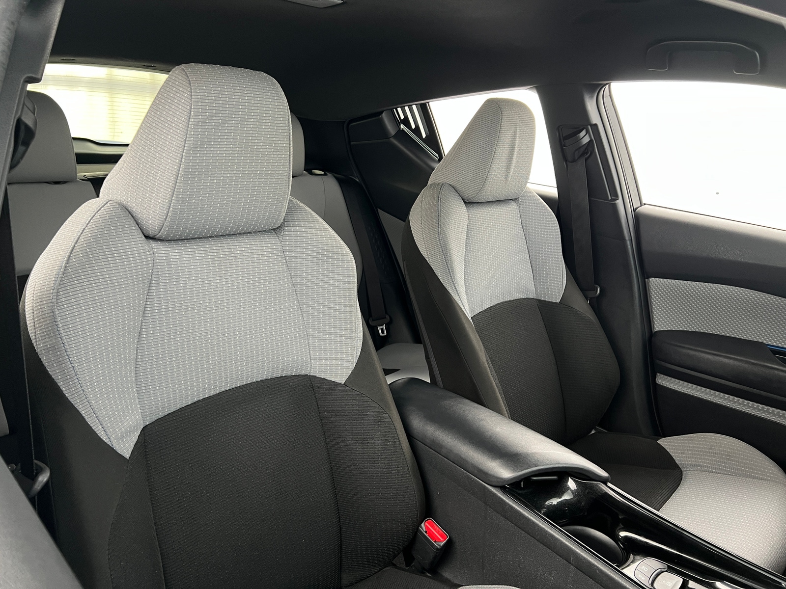 Thumbnail: 2019 Toyota C-HR - 2