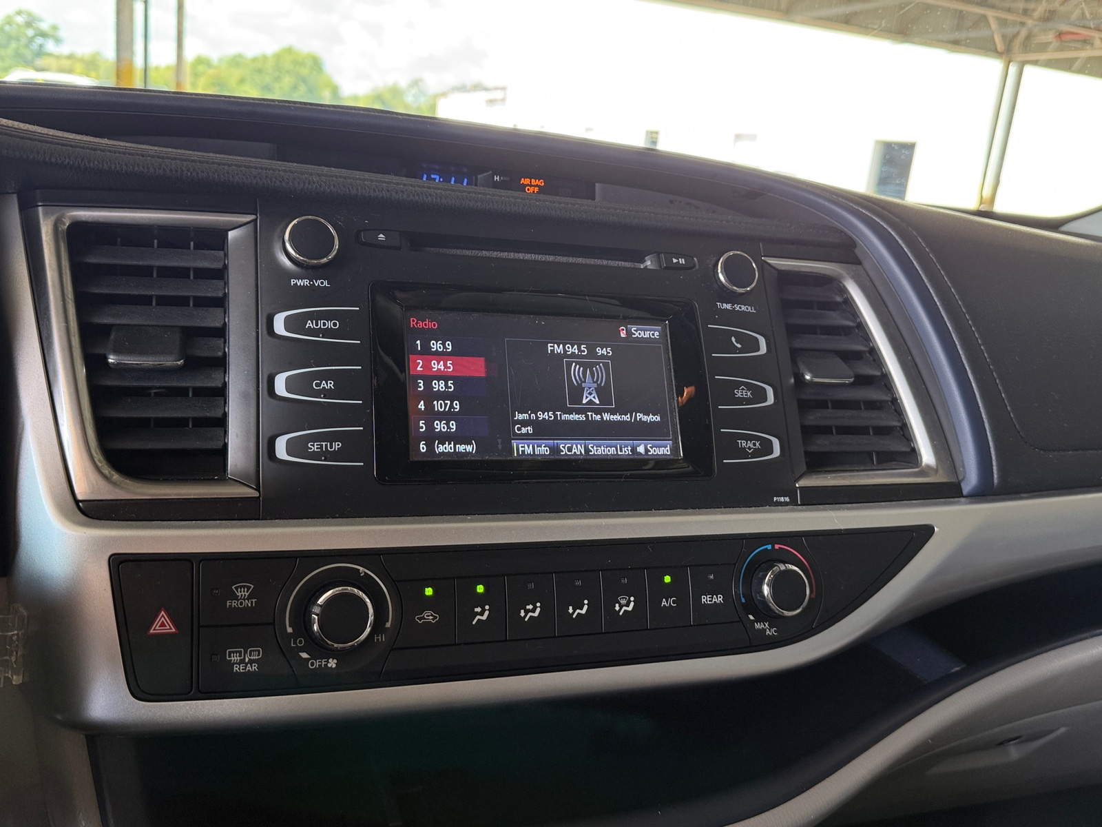 Thumbnail: 2019 Toyota Highlander - 4