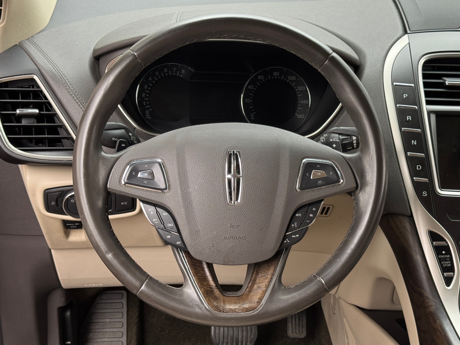 Thumbnail: 2016 Lincoln MKX - 4