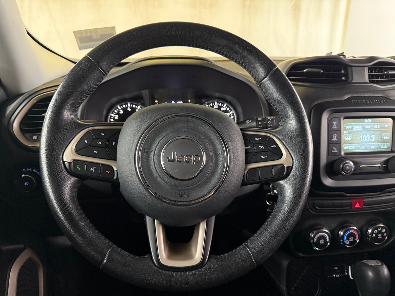 Thumbnail: 2015 Jeep Renegade - 5