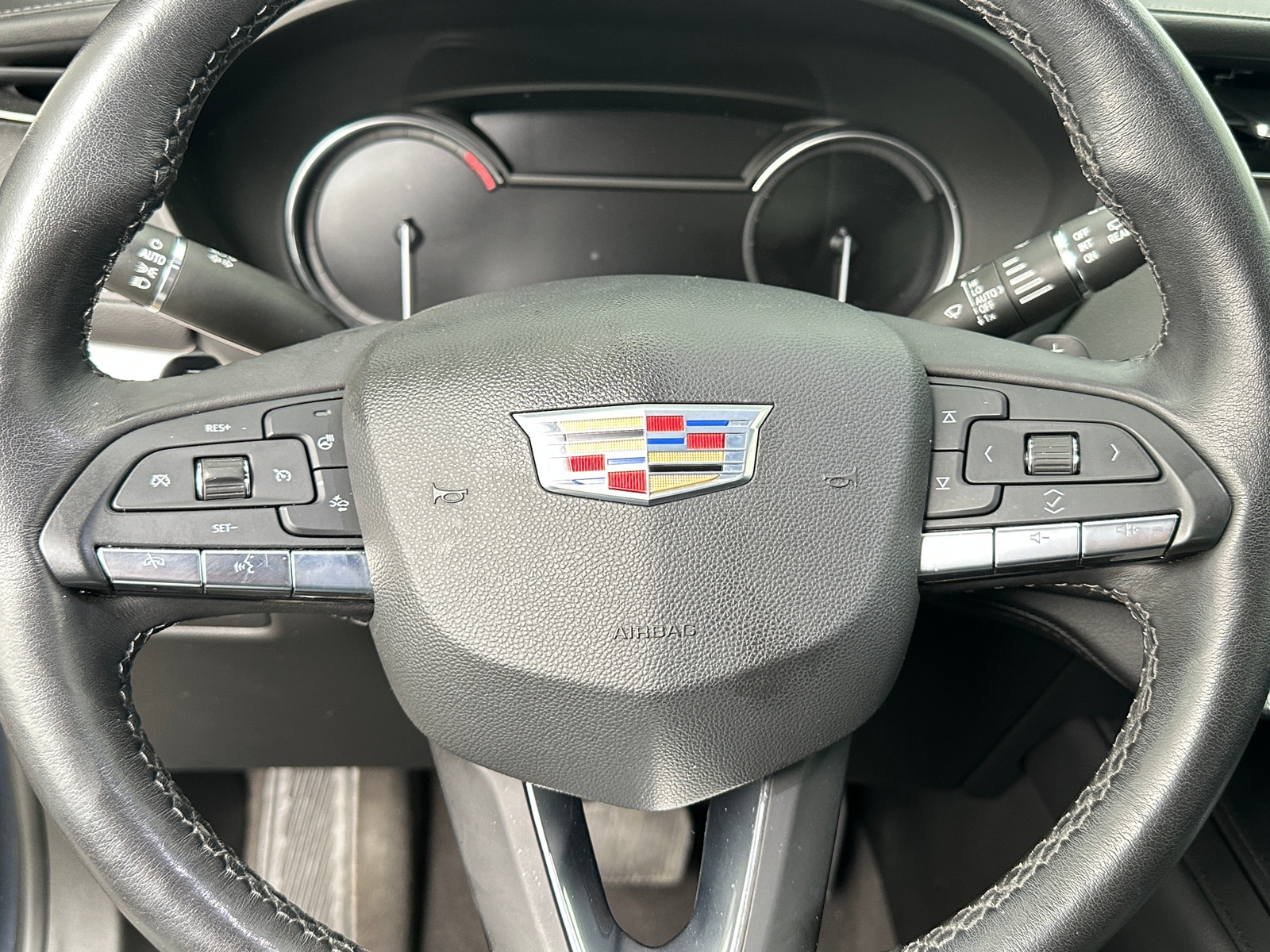 Thumbnail: 2020 Cadillac XT4 - 4